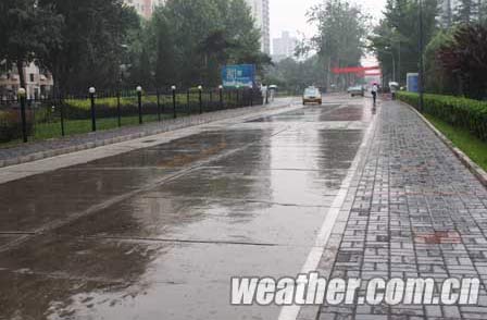 北京降雷雨白昼如夜(图)