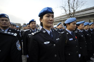 胡锦涛等九常委送别海地遇难中国英烈