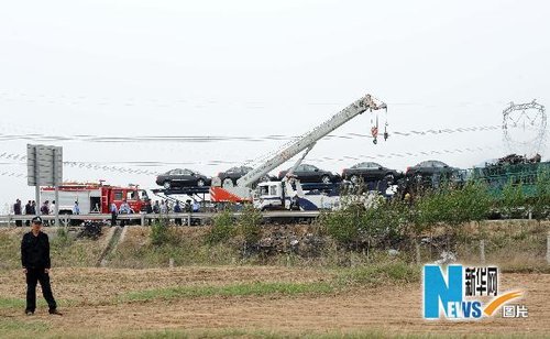 长深高速辽宁段发生特大车祸32人遇难21人伤