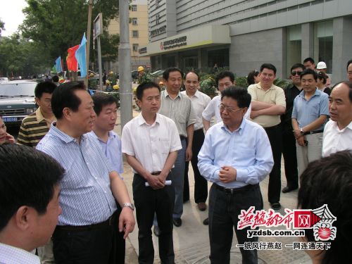 石家庄艾文礼市长今上午视察东风路工地(图)