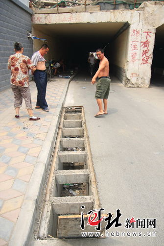 石家庄：路面雨水篦子被盗谁来管 