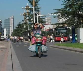 石家庄雨过天晴　炙热阳光再发威（图）