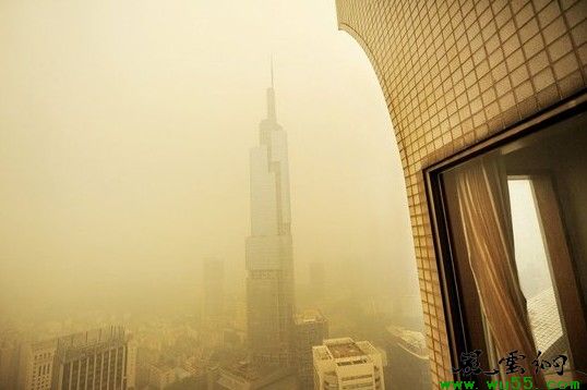 南方多地出现严重雾霾天气 焚烧秸秆是重要原因