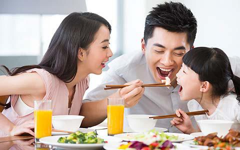 健康宝宝饮食，牢记"七多三少&