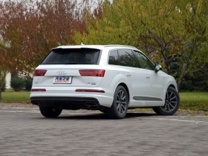 奥迪(进口) 奥迪Q7 2016款 45 TFSI 尊贵型