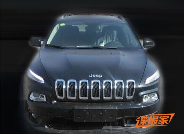 国产Jeep自由光2.0L将于12月28日上市